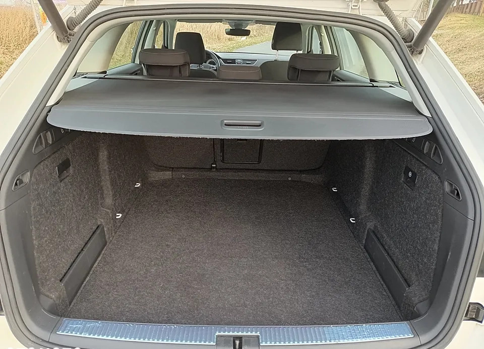 Skoda Superb cena 87700 przebieg: 121000, rok produkcji 2019 z Toruń małe 781